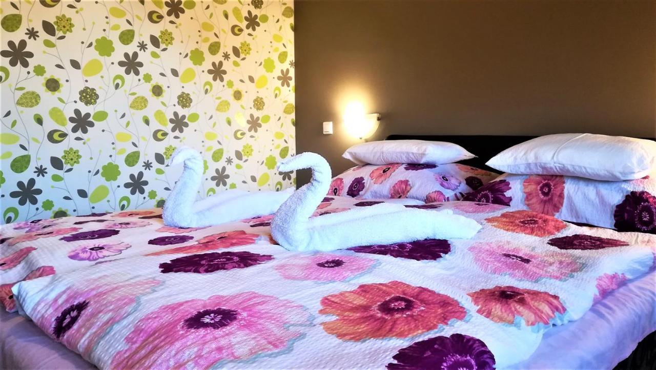 Fortuna Apartman Hajduszoboszlo Ngoại thất bức ảnh